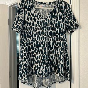 NWOT XS LuLaRoe Jana top